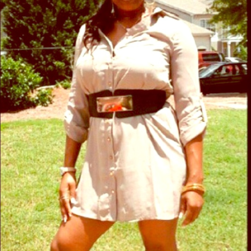 🧡💛Mini Dress w/o the belt.🧡💛